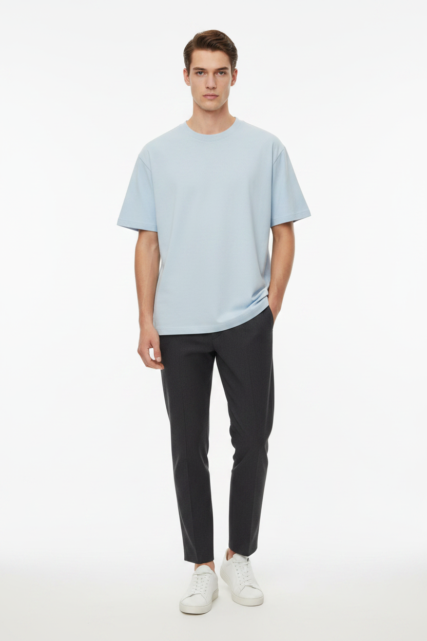 T-Shirt Oversize Bleu Ciel — Porté face