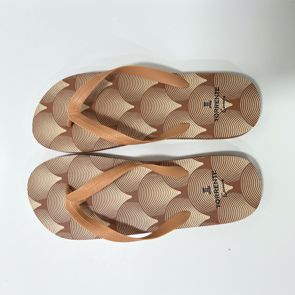 Tongs Art Déco – Flat lay